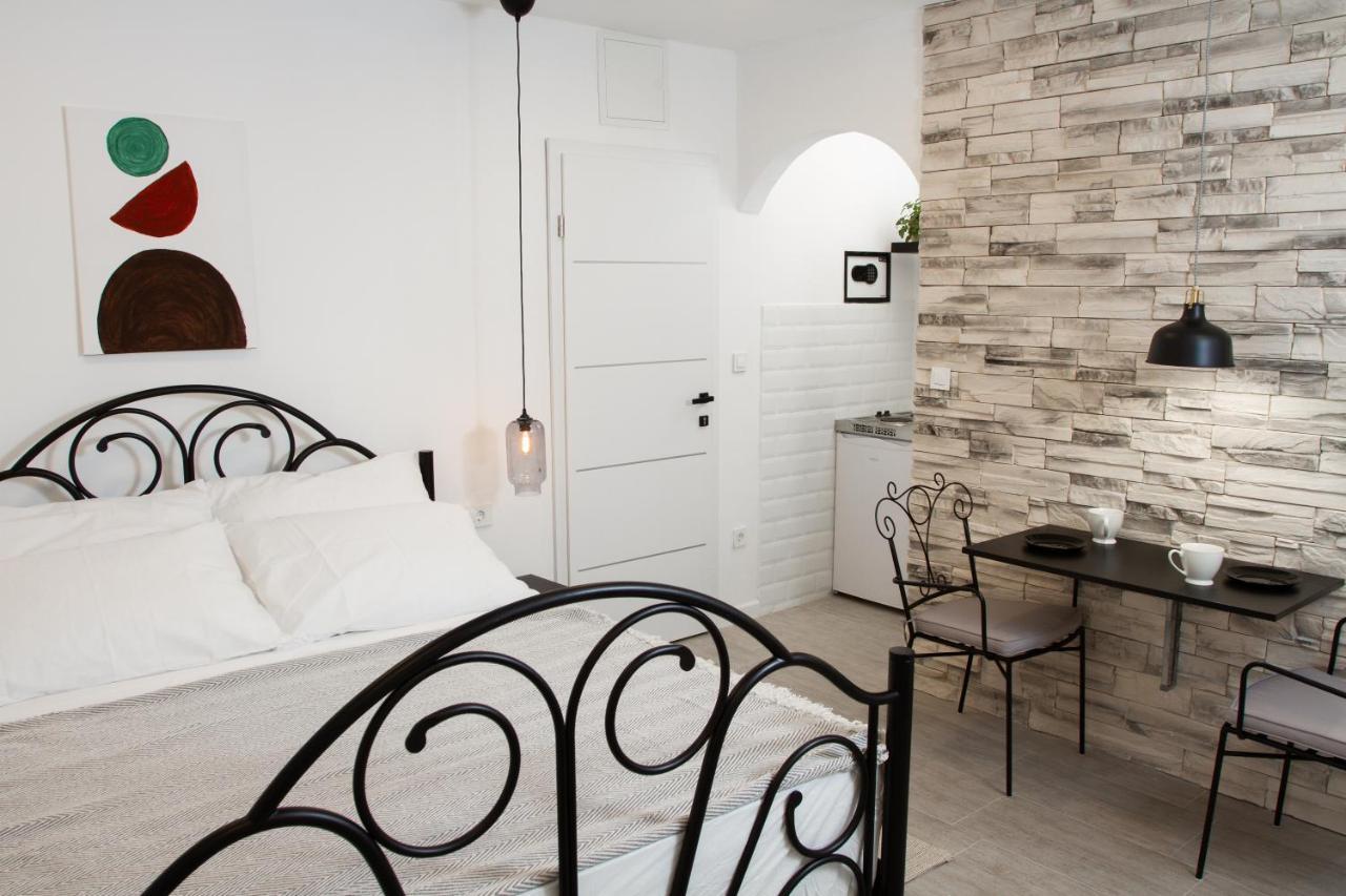 Vinea Suites โตรกีร์ ภายนอก รูปภาพ